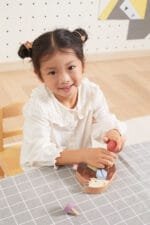 Образователна игра за фина моторика с винтове - Таралеж от PolarB - Image 4