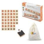 дървени магнитни цифри и знаци