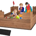 Дървен пясъчник с пейки "Замък"