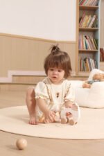 Дървена играчка за дърпане „Кокошка с пиленца“ – PolarB | VIGA Toys