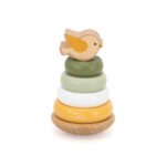 Дървената кула „Птичка“ от PolarB е създадена за деца около 1 година и насърчава развитието на фината моторика и координацията.