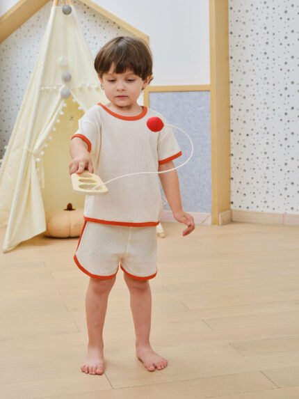 Дървена игра за баланс и точност от VIGA Toys за деца 3+. Развива координация, концентрация и двигателни умения чрез активна игра.