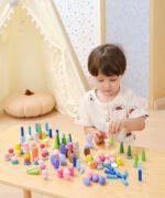 Дървени блокчета „Чудесата на природата“ от VIGA Toys – сензорна игра с отворен край, която развива въображението, креативността и фината моторика чрез свободна и смислена игра.