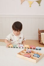 Дървени превозни средства PolarB – 9 колички в кутия. Ролеви игри, правила за движение и социални умения. Безопасна и сертифицирана играчка.