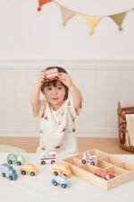 Дървени превозни средства PolarB – 9 колички в кутия. Ролеви игри, правила за движение и социални умения. Безопасна и сертифицирана играчка.