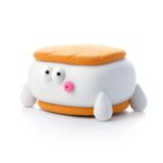 HEY CLAY Nice Ice Cream – комплект глина за моделиране с 15 кутийки и приложение с инструкции. Създайте 6 забавни сладоледени герои стъпка по стъпка.