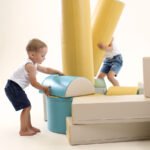 Този комплект меки модули за игра (soft play) е подходящ както за дома, така и за детски центрове и сензорни стаи