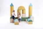 Този комплект меки модули за игра (soft play) е подходящ както за дома, така и за детски центрове и сензорни стаи.