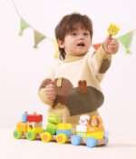 Цветен дървен влак с животни VIGA Toys 44849