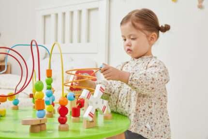 Детска дървена образователна маса с лабиринти и активности VIGA Toys 44884