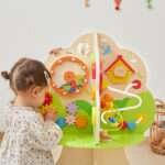 Дървен образователен център „Дърво“ с активности – VIGA Toys